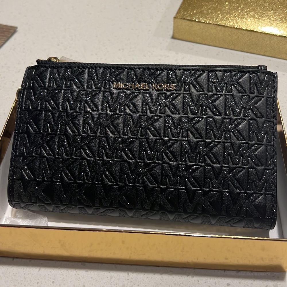 Michael Kors wristlet wallet